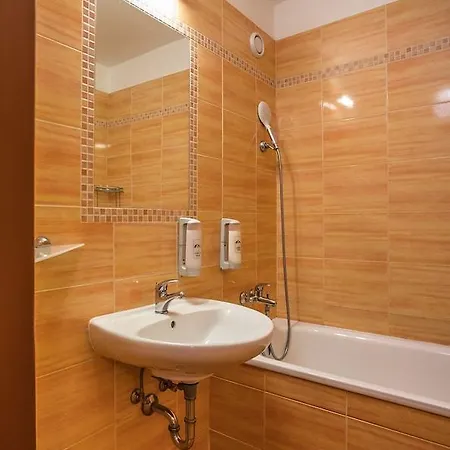 Hotel Bridge 3*