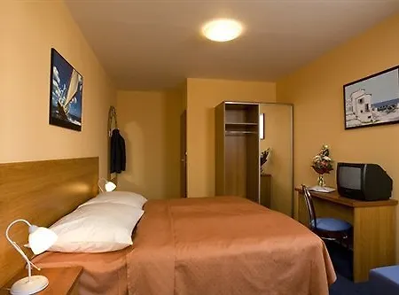 Bridge Hotel Praga